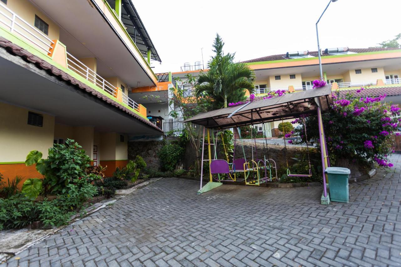 Villa Panderman Indah Бату Екстер'єр фото