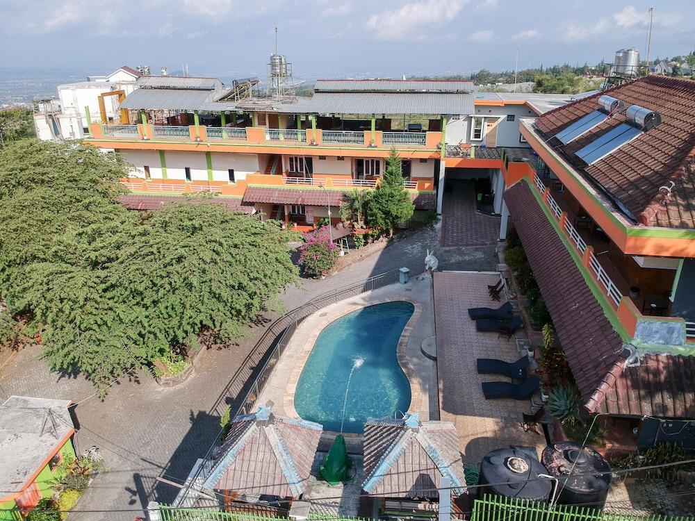 Villa Panderman Indah Бату Екстер'єр фото